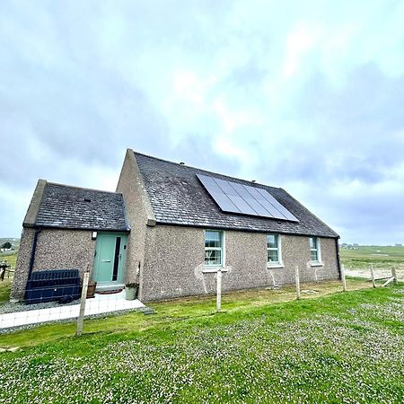 Modern Refurbished Church Nr Butt Of Lewis Beaches Port of Ness المظهر الخارجي الصورة