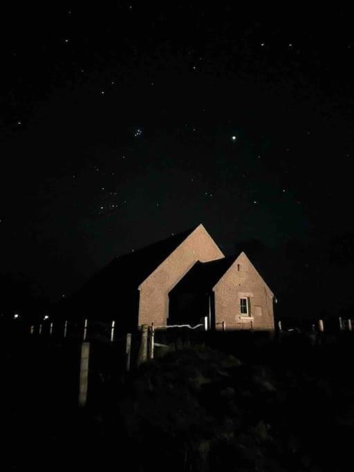 Modern Refurbished Church Nr Butt Of Lewis Beaches Port of Ness المظهر الخارجي الصورة